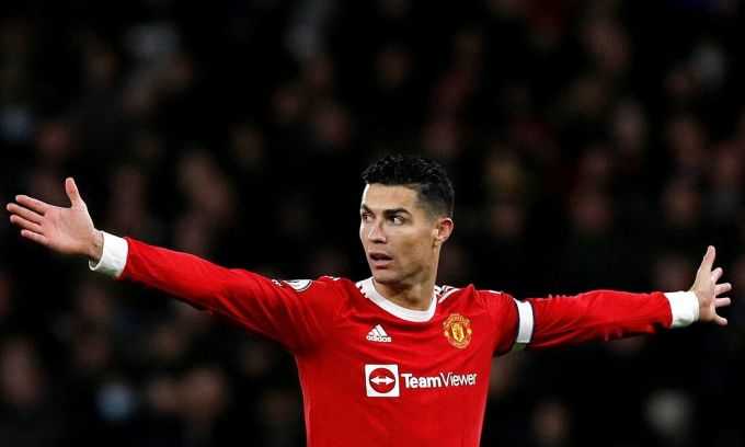 Chelsea từ chối mua Ronaldo