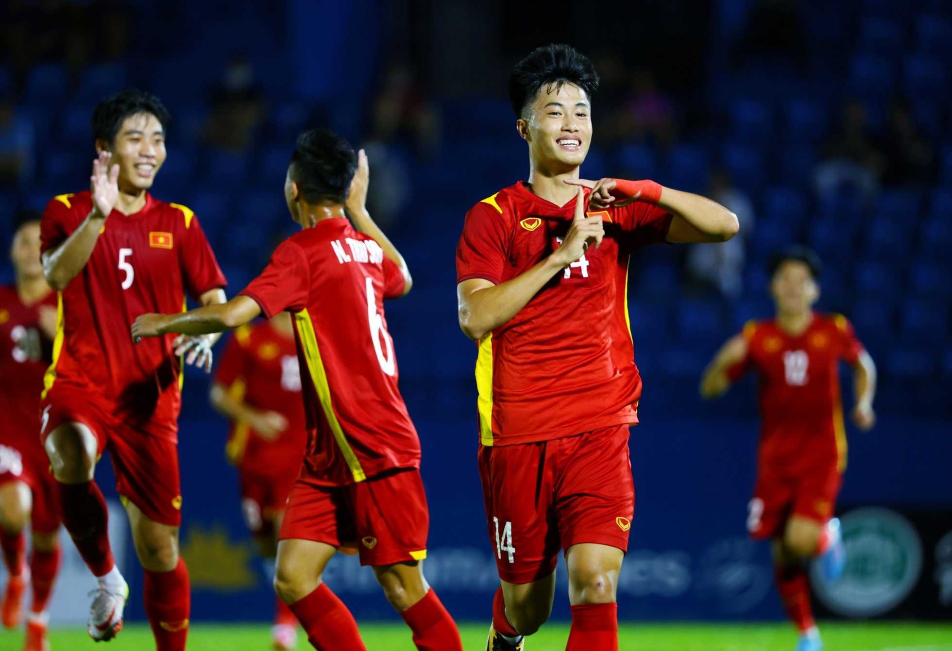 U20 Việt Nam đón tin vui trước ngày đi Indonesia; Tuyển Việt Nam trước thềm AFF Cup