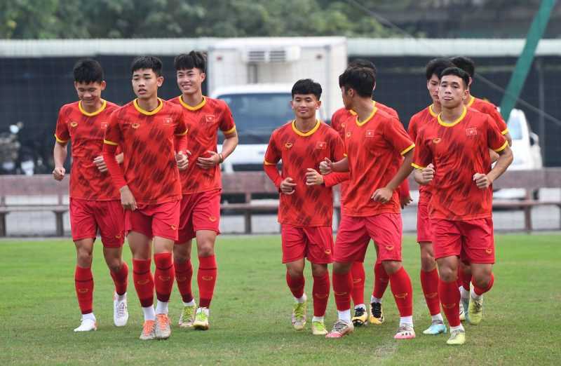 4 cầu thủ U20 Việt Nam được gọi lên đội U23 để chuẩn bị cho Dubai Cup